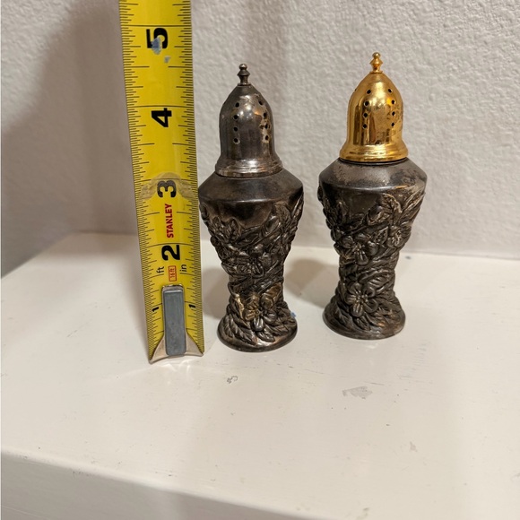 Vintage Floral Metal Salt & Pepper Shakers Silver Gold Toned Set - Picture 3 of 5